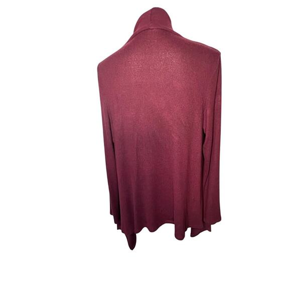 Bobeau Luxuriously Soft Charcoal Gray Asymmetrical Wrap Cardigan - Picture 5 of 9